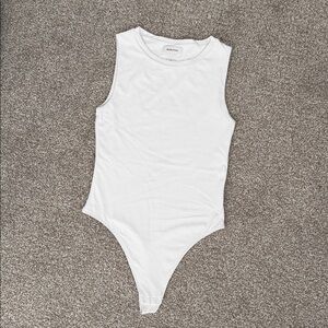 Aritzia Babaton CONTOUR MUSCLE BODYSUIT in White